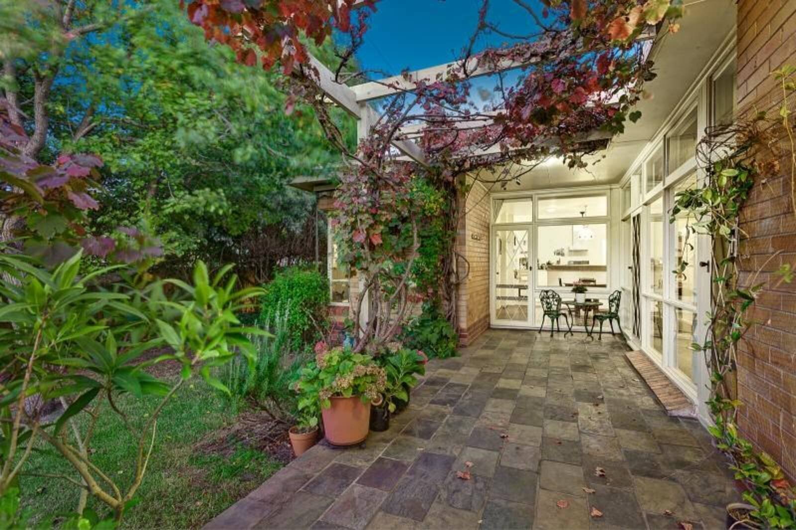 Real Estate and Property in 43 Somers Street, Burwood, VIC
