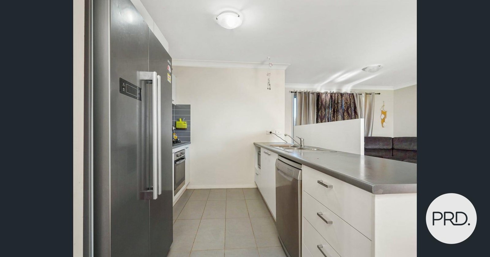 43 Sovereign Circuit GLENFIELD 4