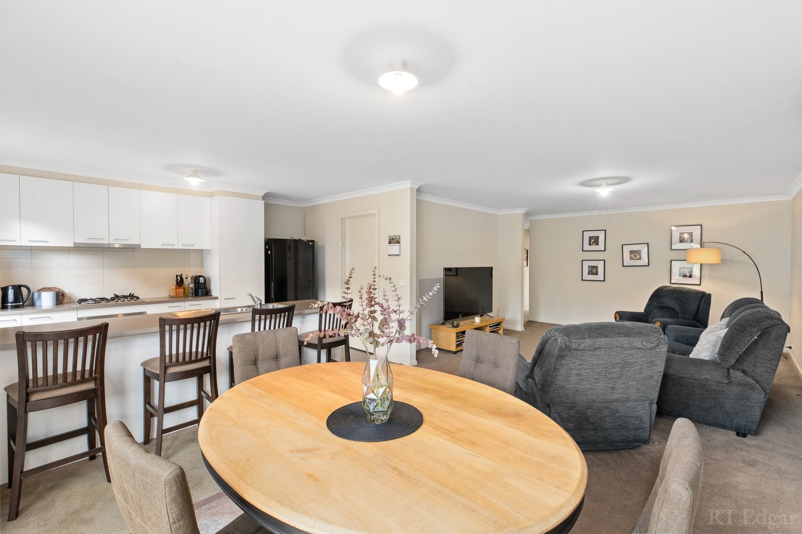 Real Estate and Property in 43 Spriggs Drive, Croydon, VIC