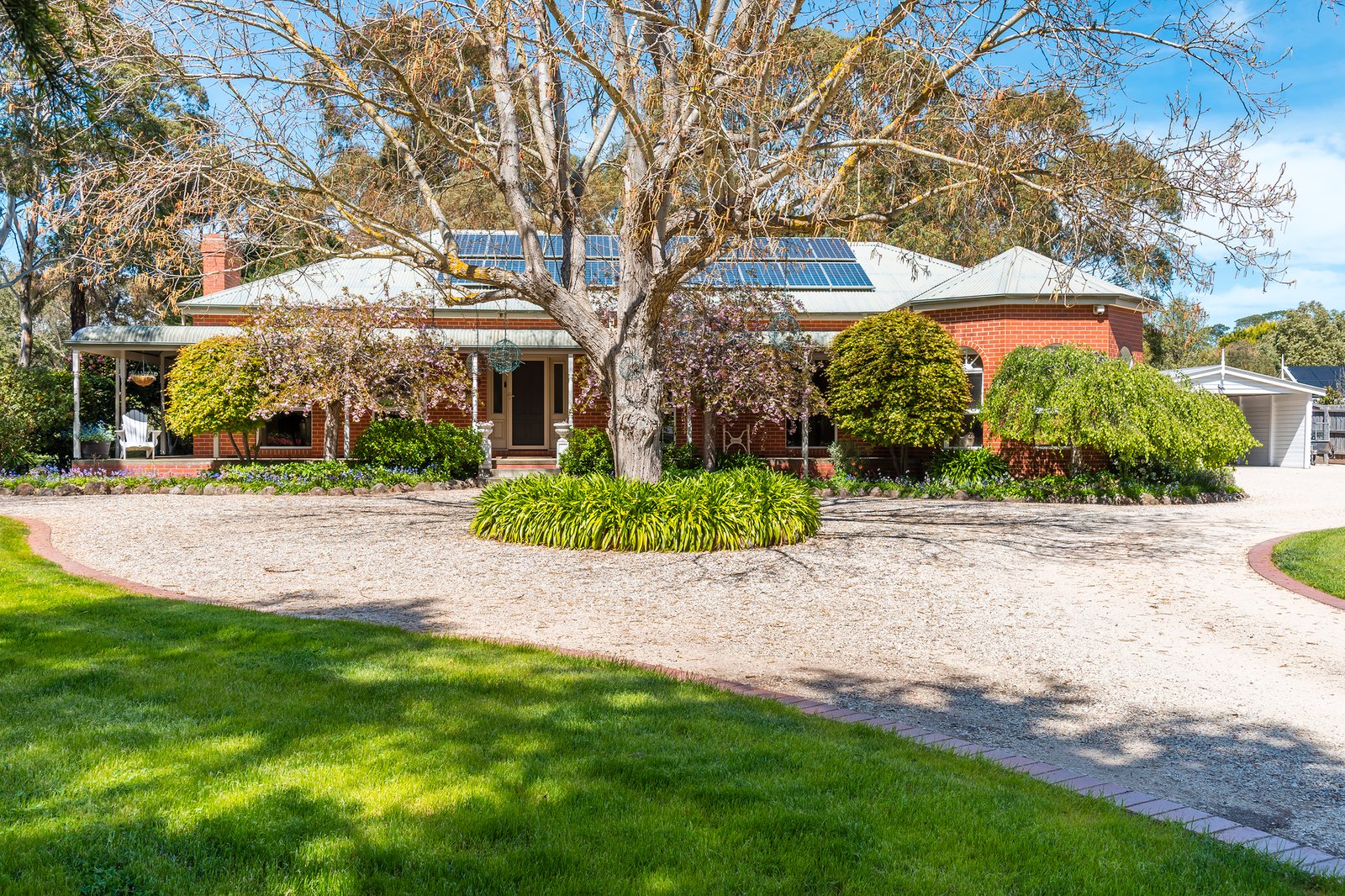 Real Estate and Property in 43 Stuart Drive, Woodend, VIC