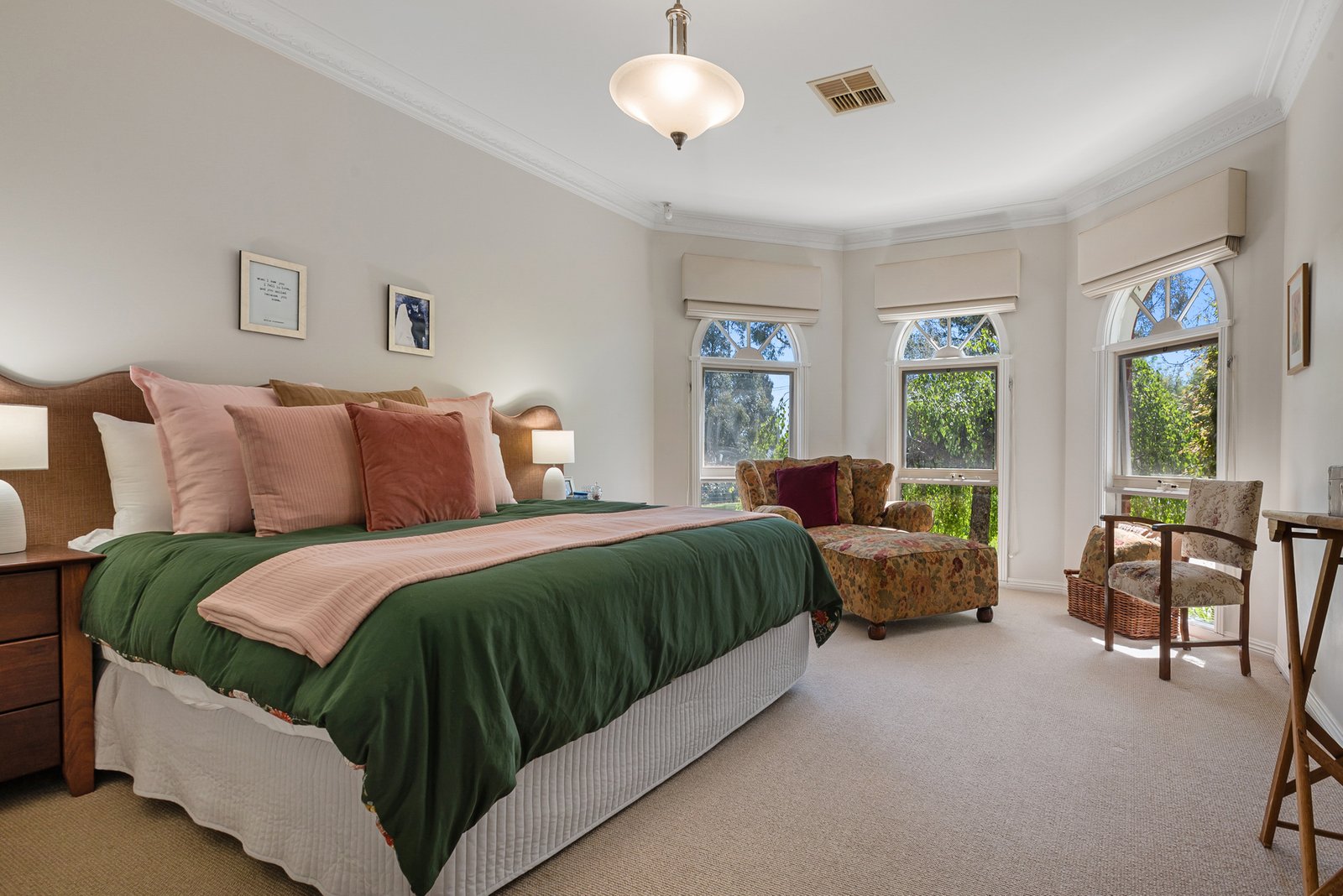 Real Estate and Property in 43 Stuart Drive, Woodend, VIC