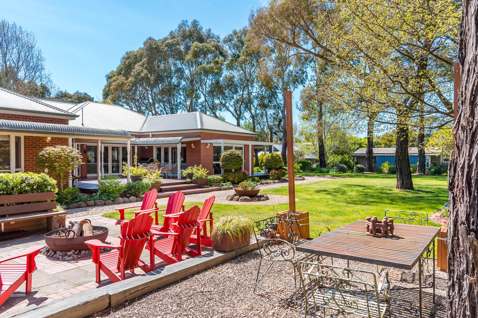 Real Estate and Property in 43 Stuart Drive, Woodend, VIC