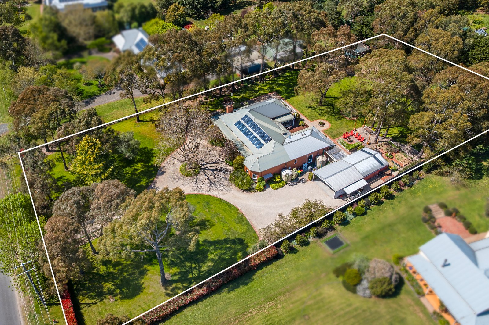 Real Estate and Property in 43 Stuart Drive, Woodend, VIC