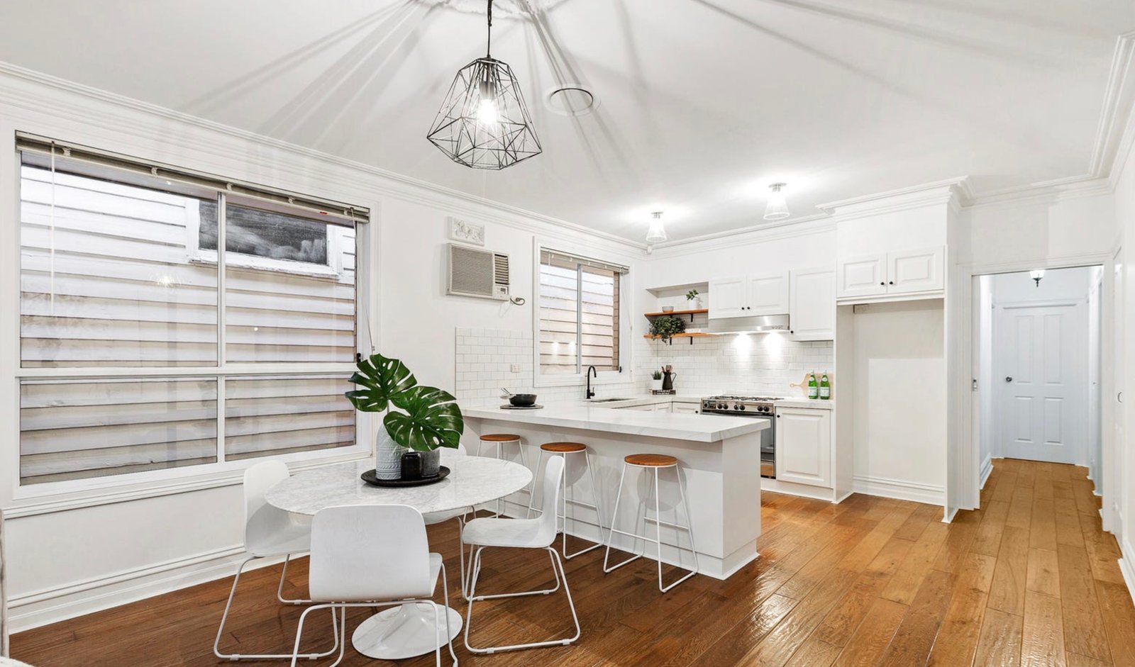 Gallery: 43 Sussex Street