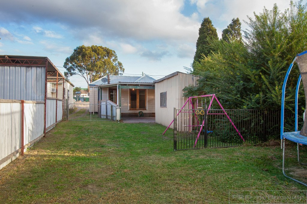 43 Swanson Street WESTON 4