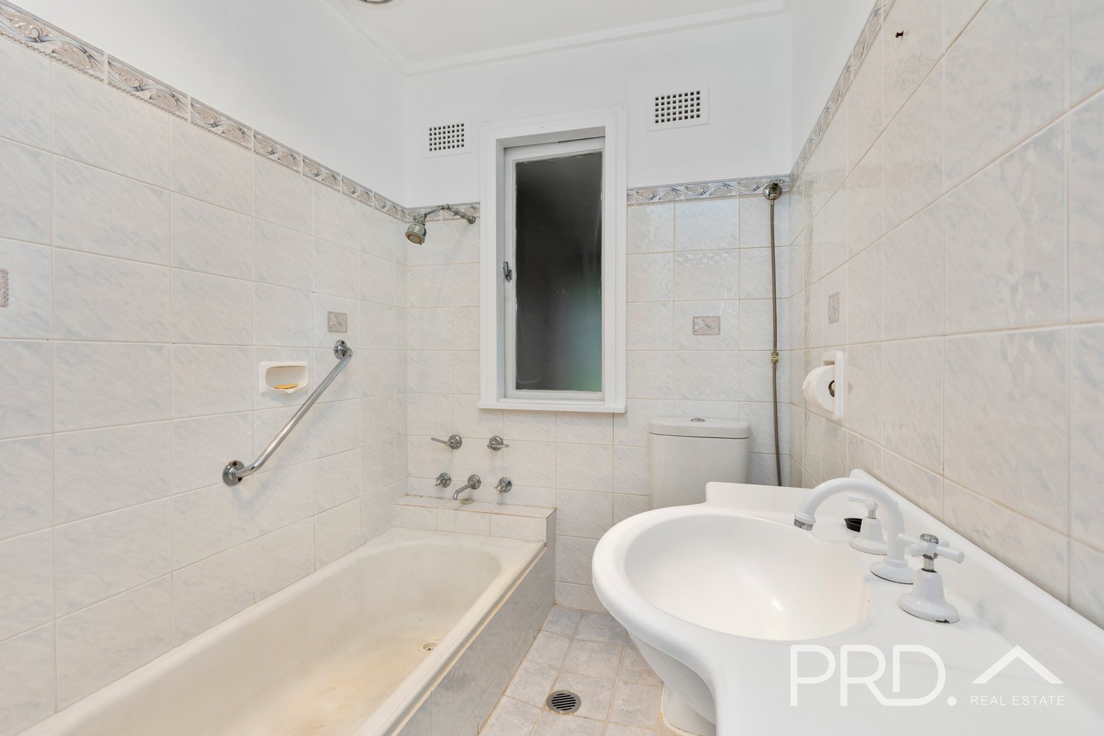 43 Sydney Street TUMUT 8