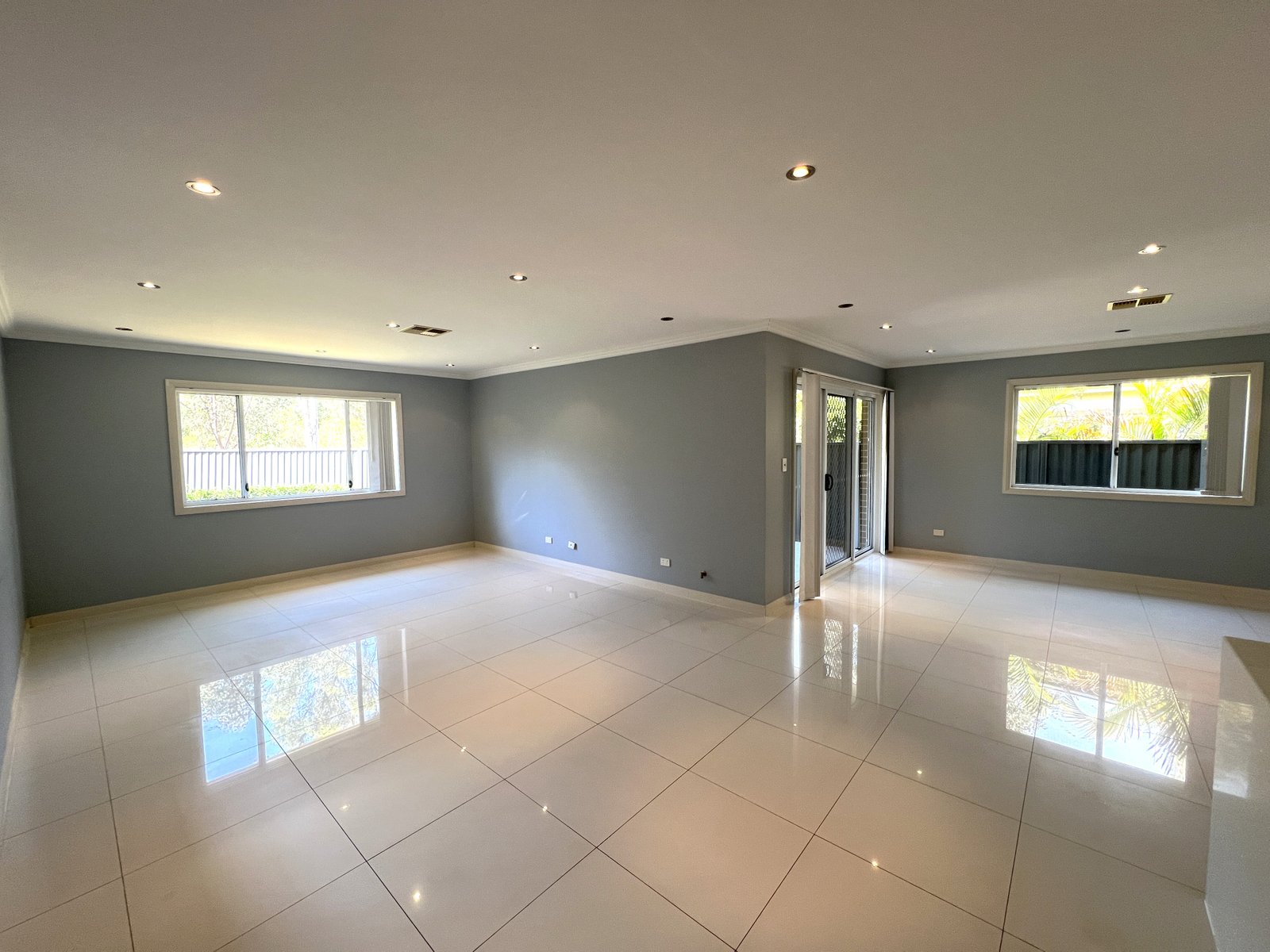 43 Tall Trees Dr  Glenmore Park 3