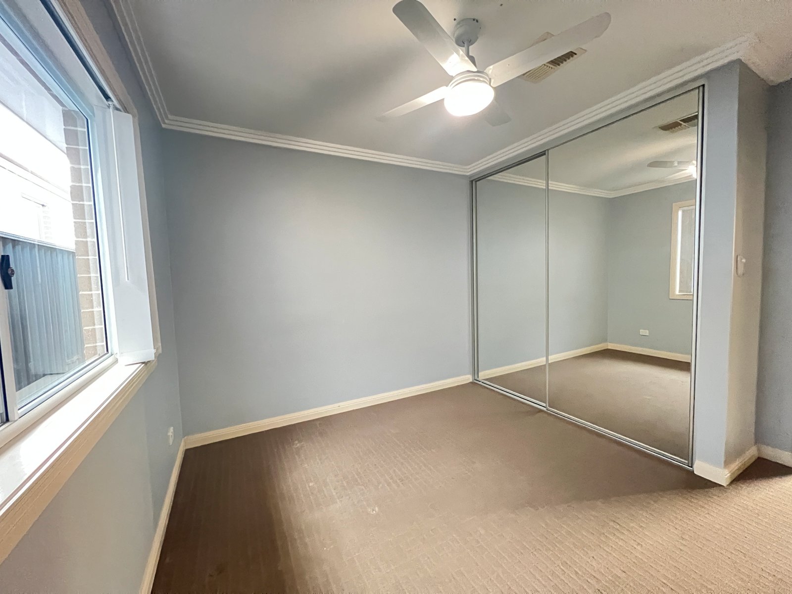 43 Tall Trees Dr  Glenmore Park 9