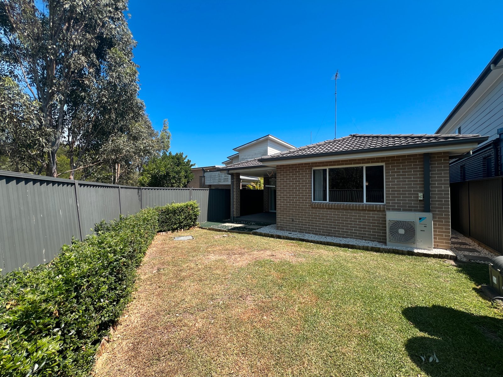 43 Tall Trees Dr  Glenmore Park 10