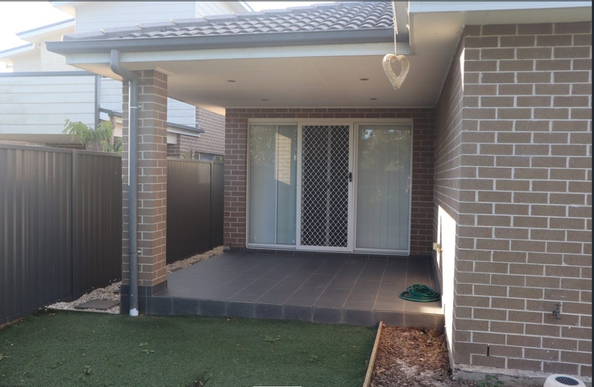 43 Tall Trees Dr  Glenmore Park 11