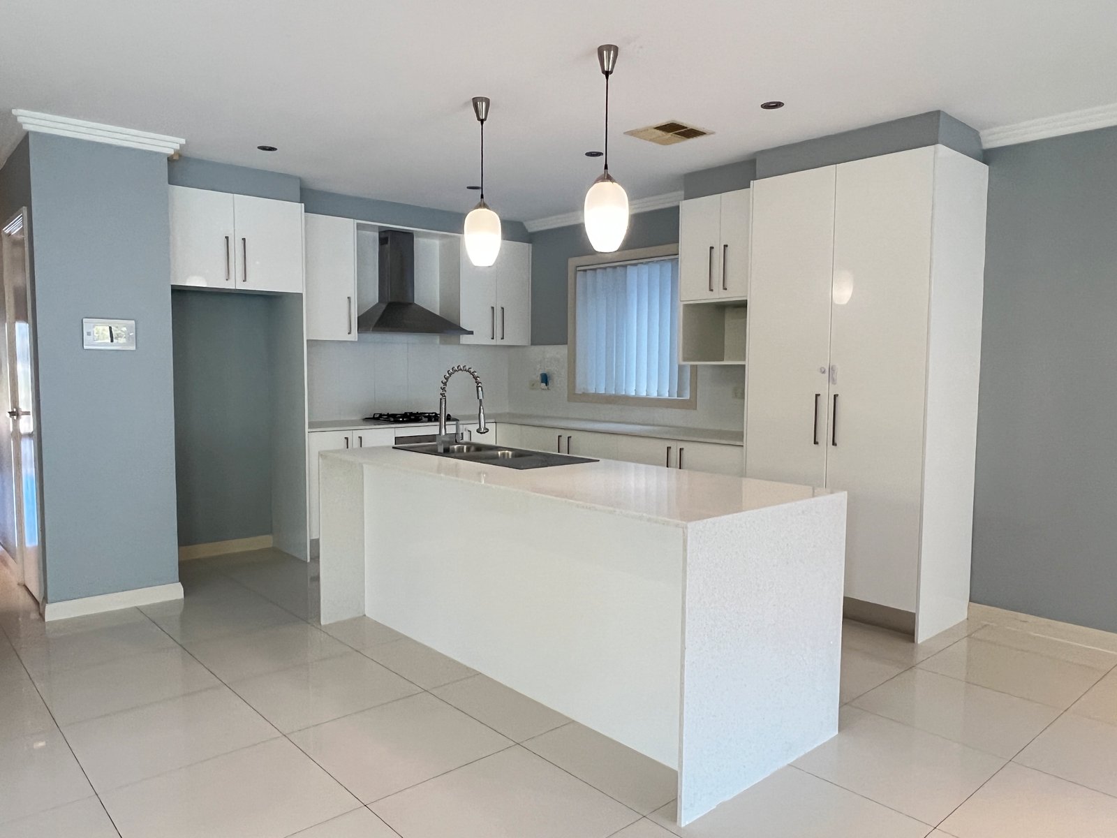 43 Tall Trees Dr  Glenmore Park 5