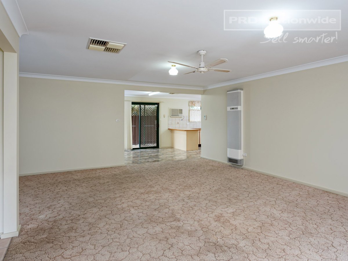 4/3 Travers Street WAGGA WAGGA 2