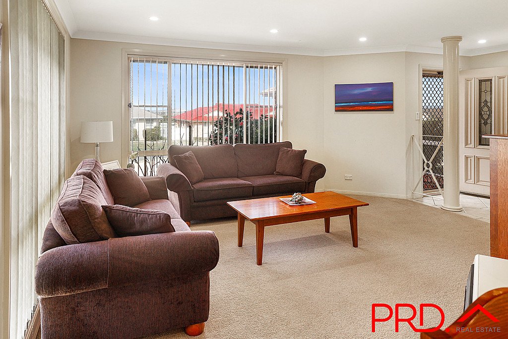 43 Wahroonga Drive TAMWORTH 2