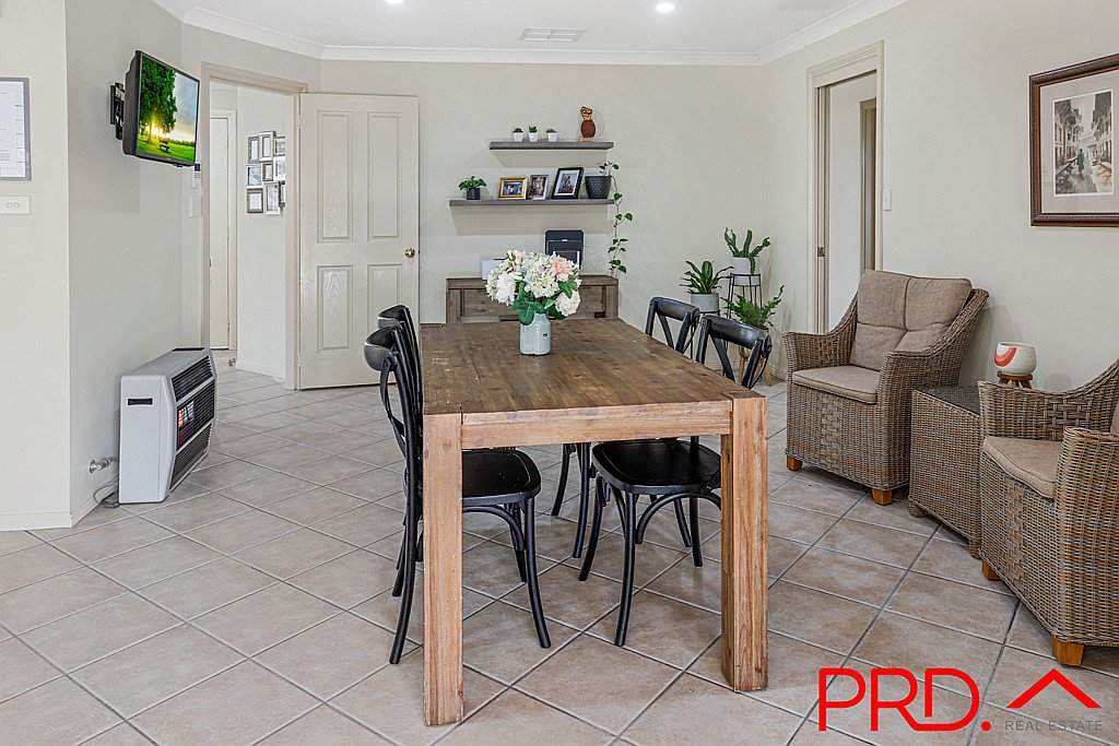 43 Wahroonga Drive TAMWORTH 4