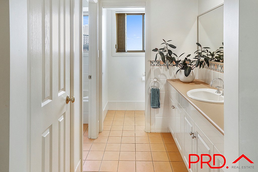 43 Wahroonga Drive TAMWORTH 9