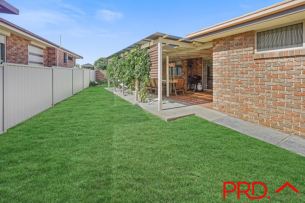 43 Wahroonga Drive TAMWORTH 13