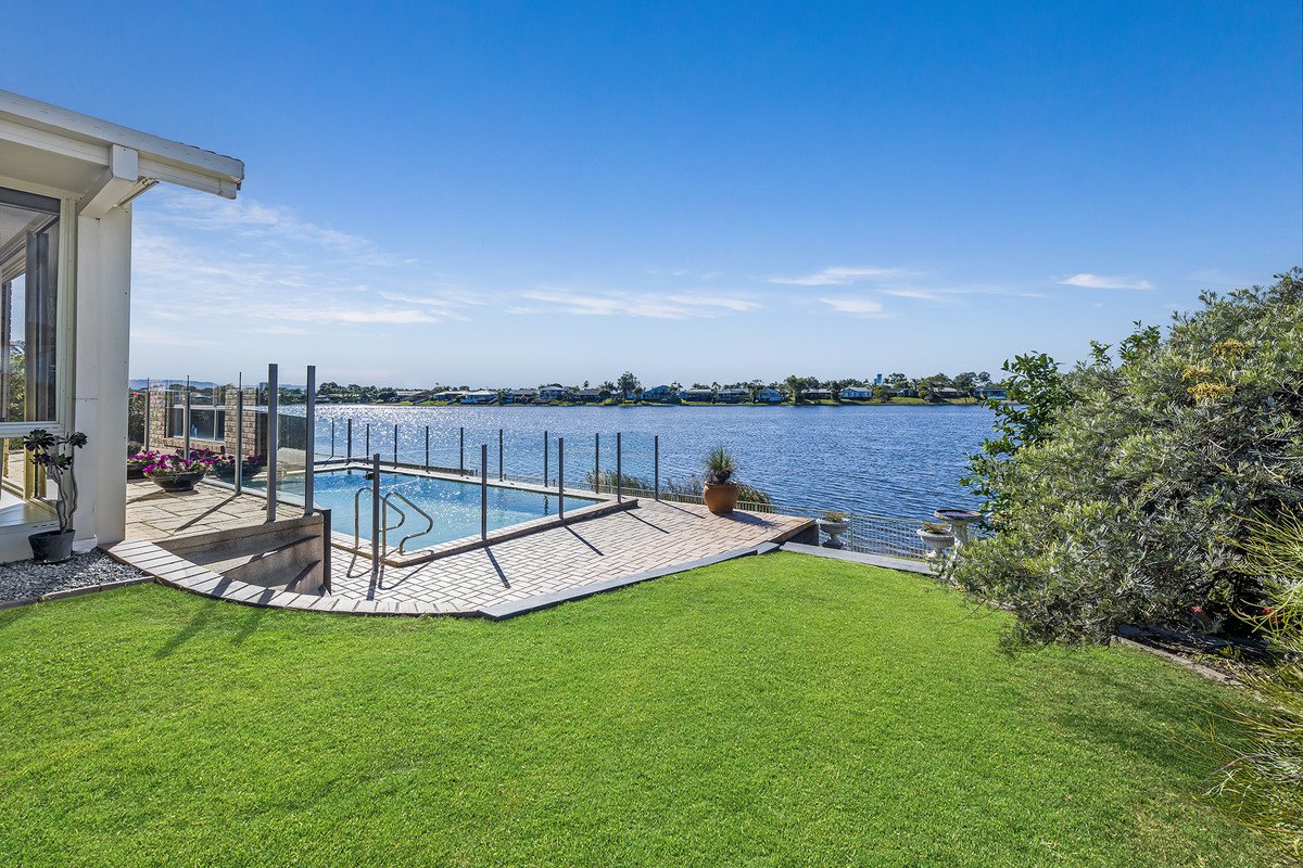 43 Wedgebill Parade Burleigh Waters 5