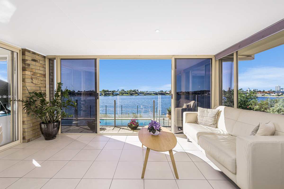 43 Wedgebill Parade Burleigh Waters 11