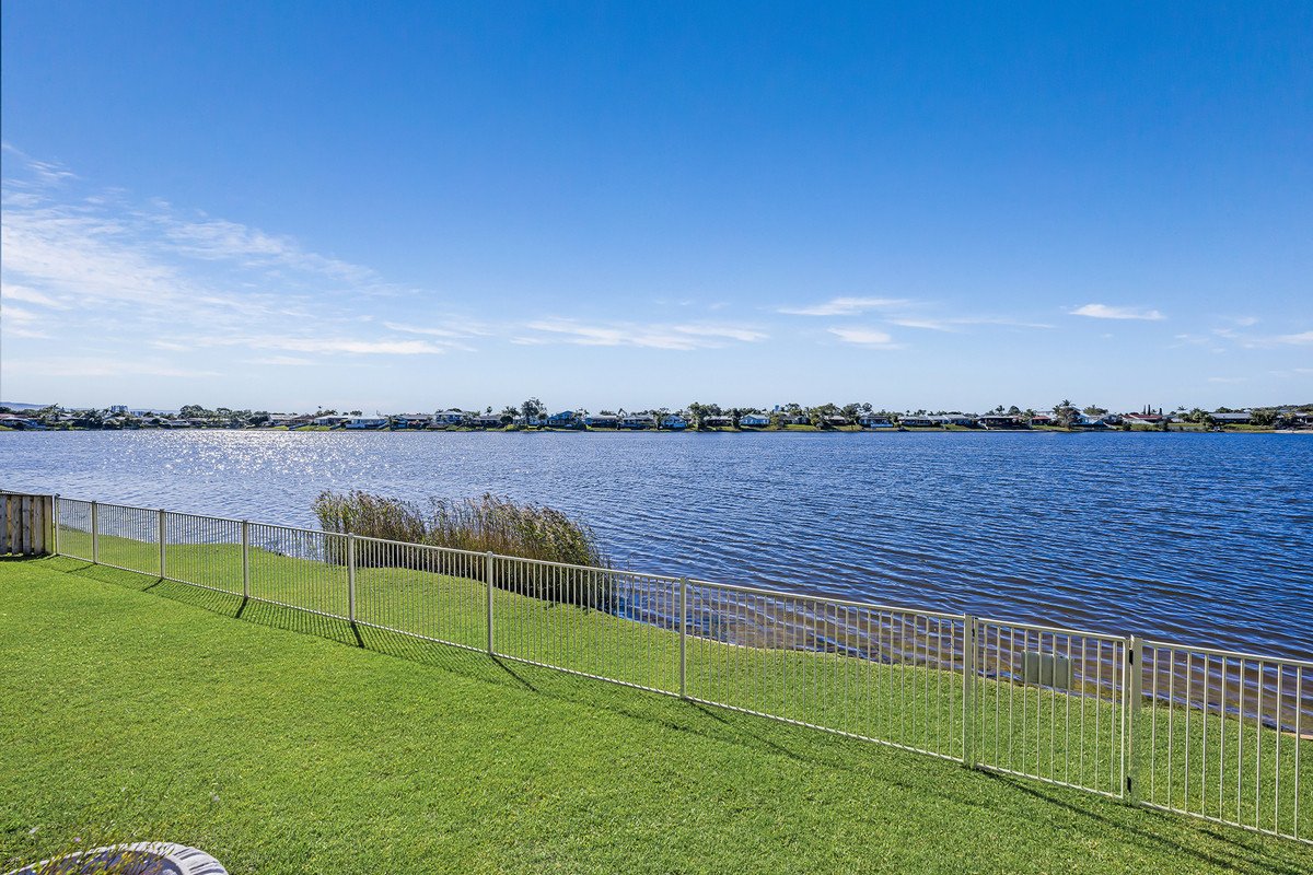 43 Wedgebill Parade Burleigh Waters 24