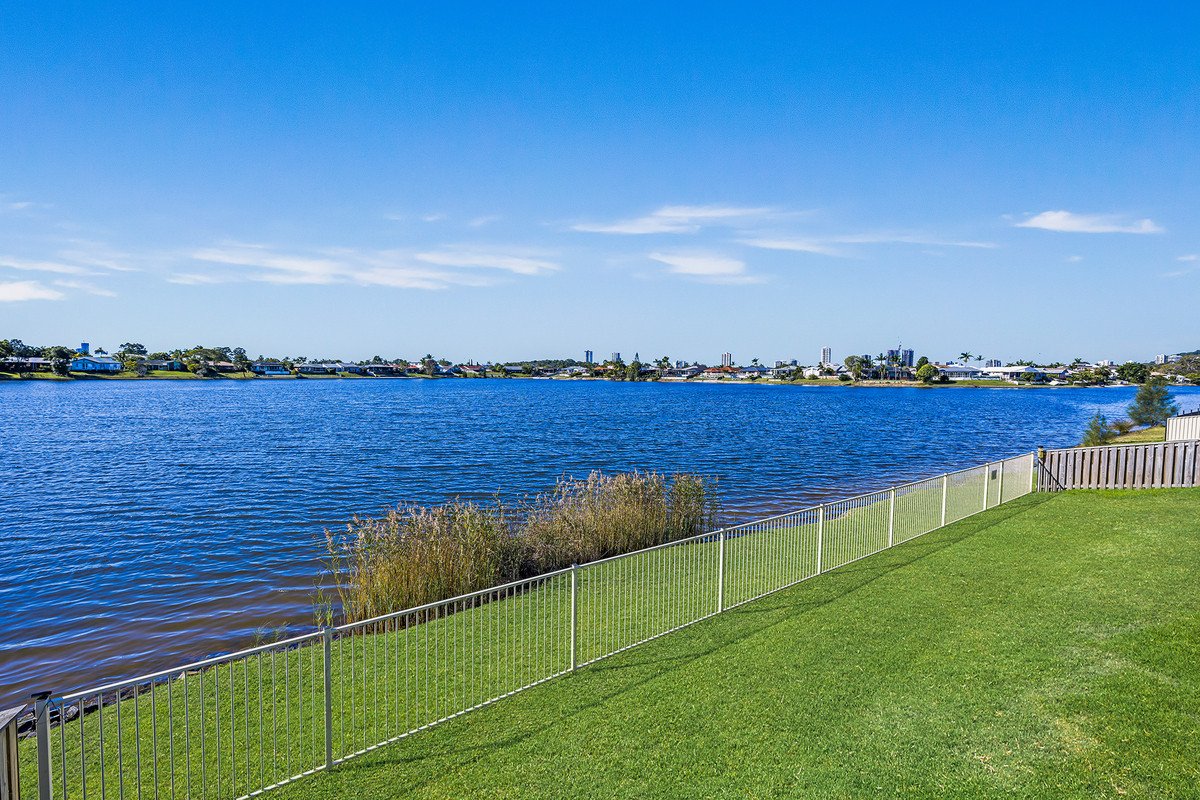 43 Wedgebill Parade Burleigh Waters 25