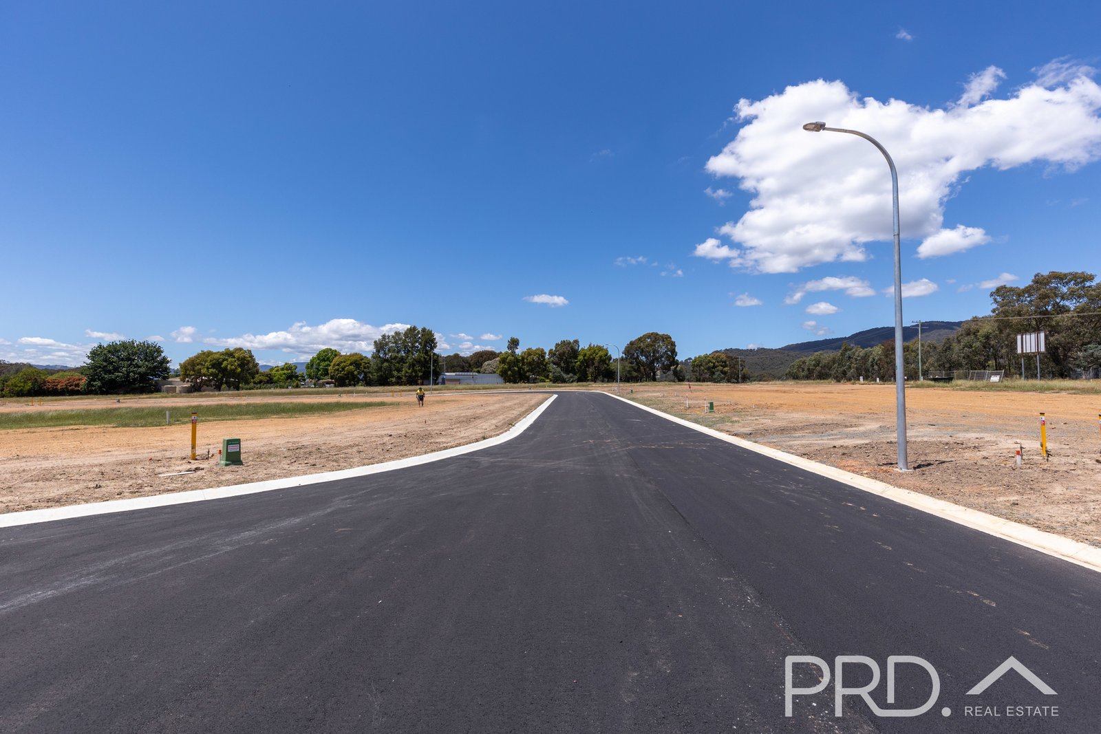 43 Weeden Place TUMUT NSW 2720