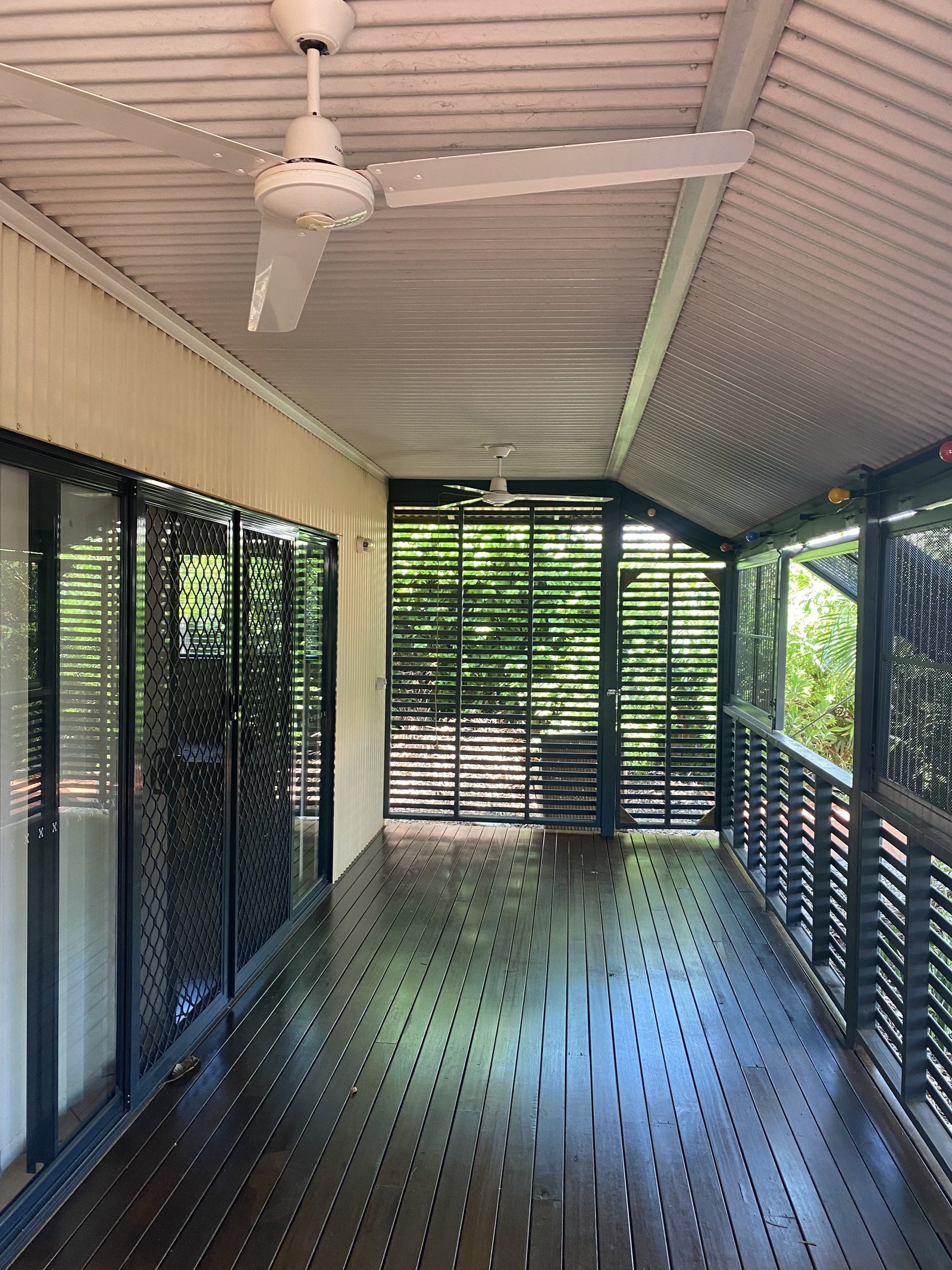 4/3 Whimbrel Street DJUGUN 3