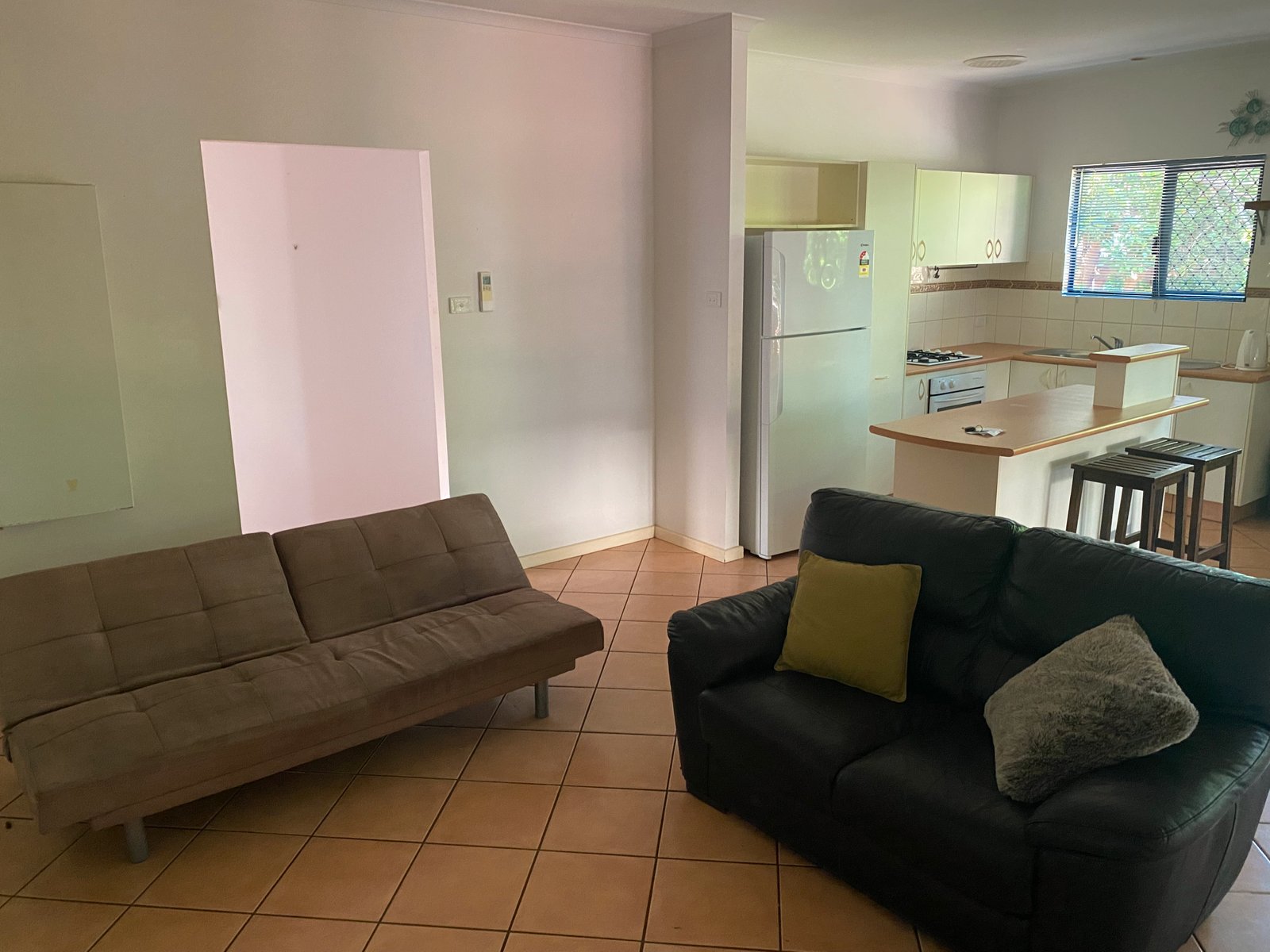 4/3 Whimbrel Street DJUGUN 4