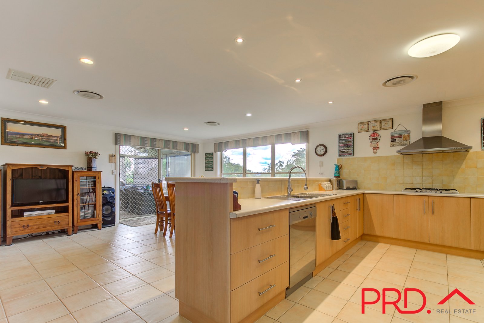 43 Windhover Cres  TAMWORTH 7
