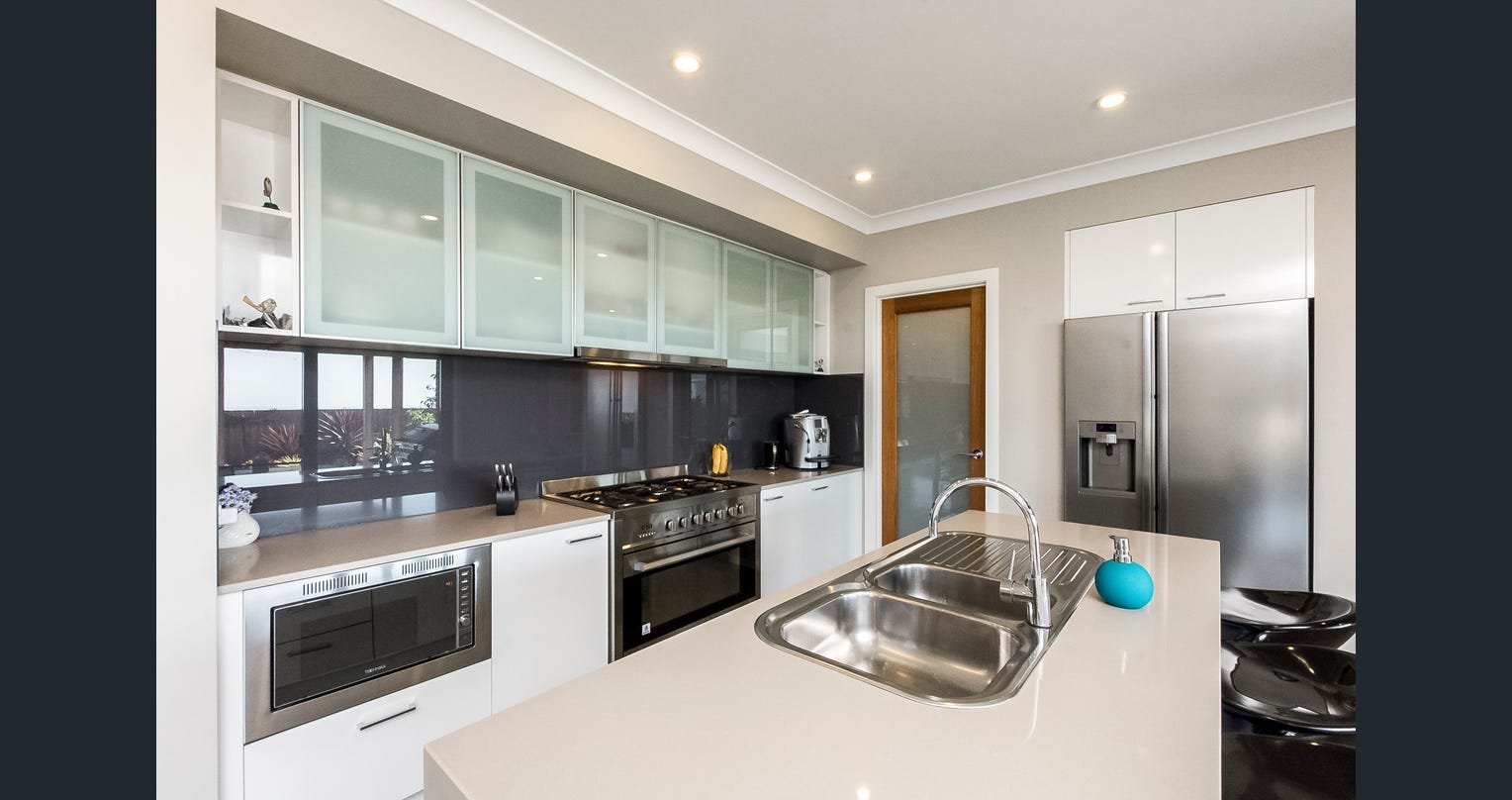 Gallery: 43 Woolondoon Drive