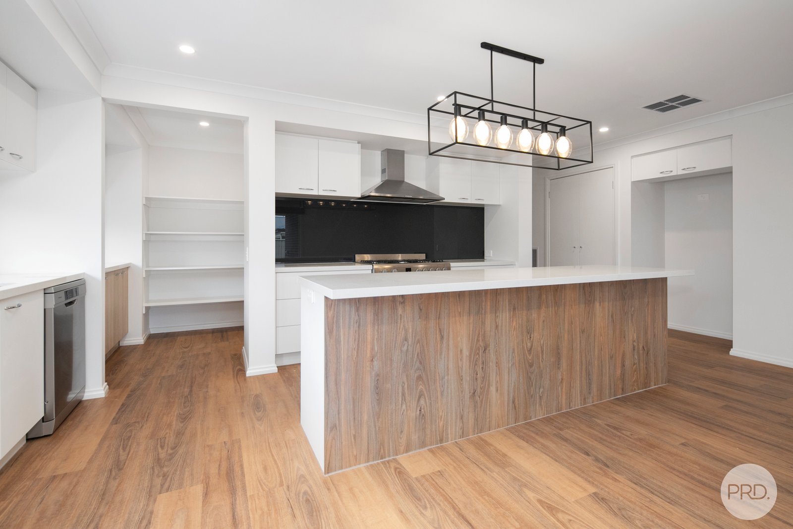 43 Yorkdale Boulevard WINTER VALLEY 3