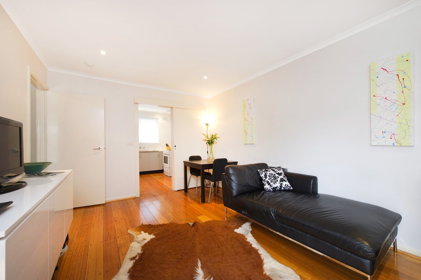 Gallery: 4/30 Latrobe Street