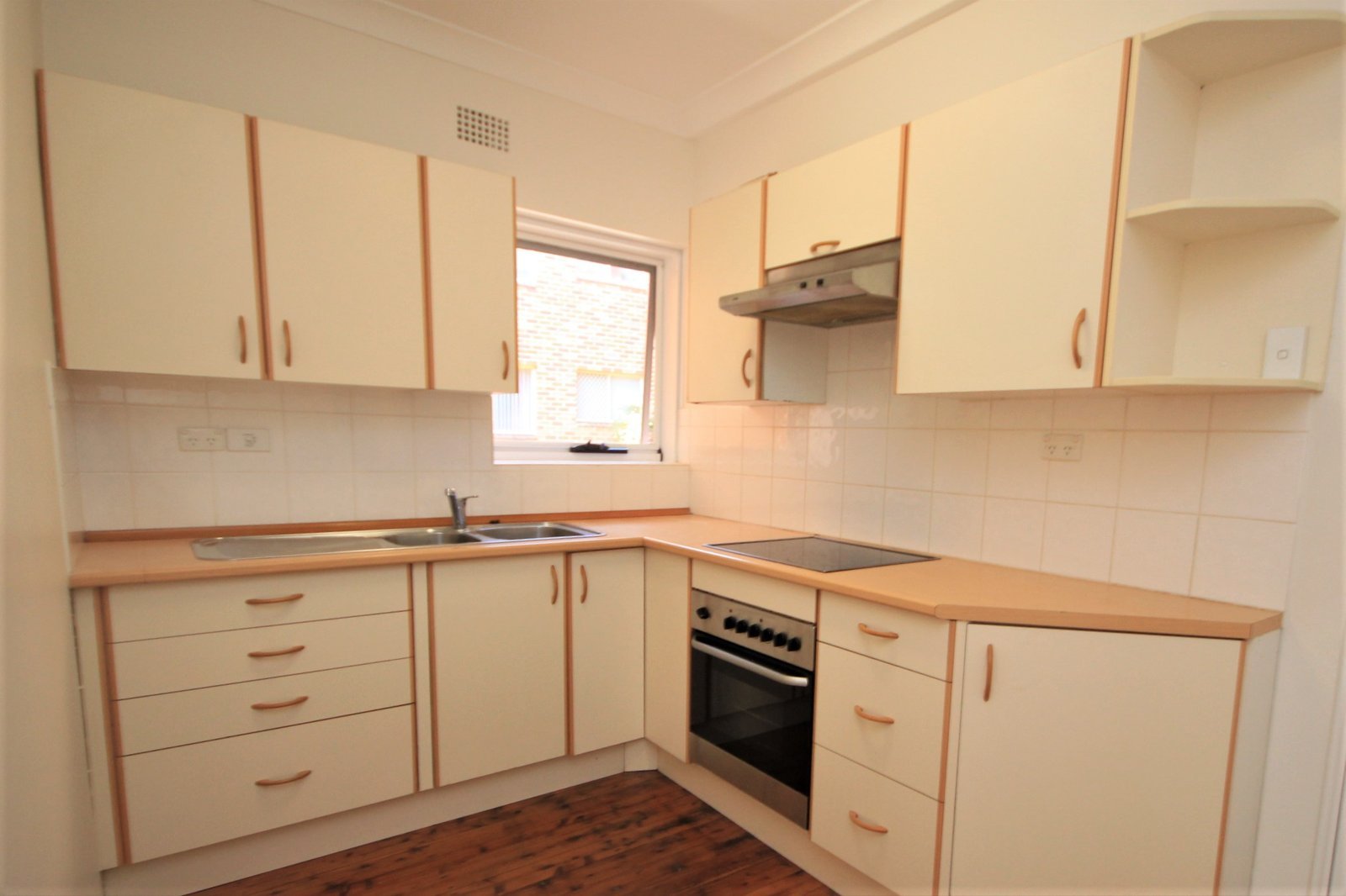 4/30 Solander Street MONTEREY 6