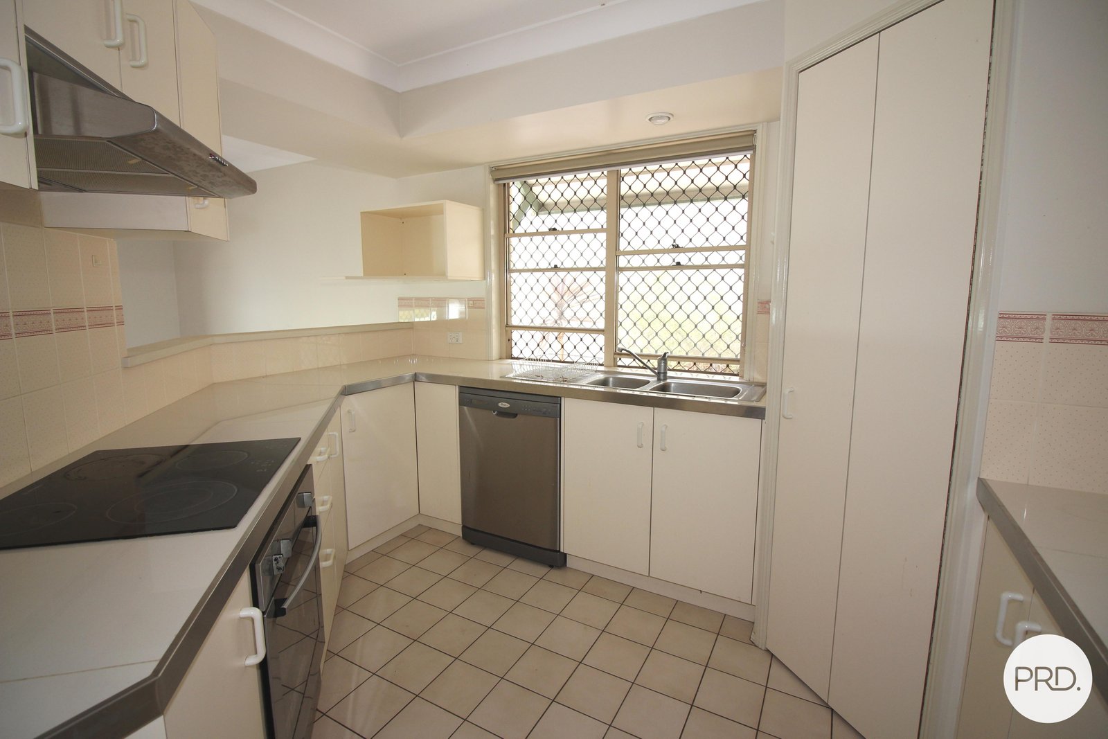 4/30 Wyndham Street HERSTON 2