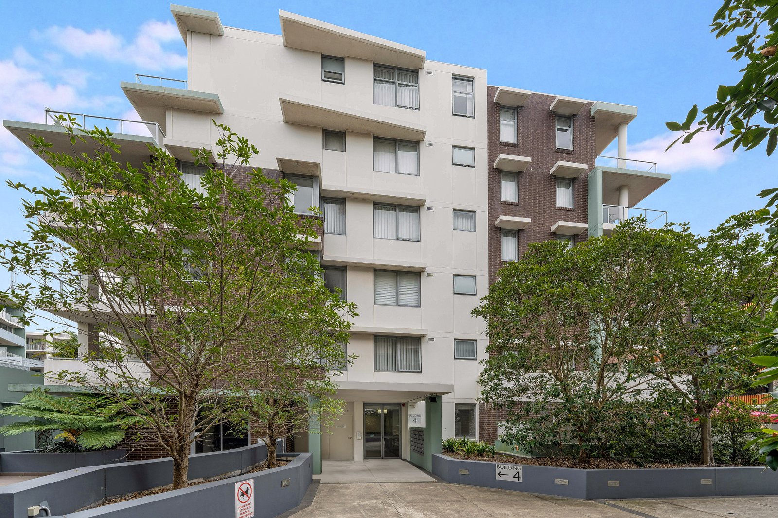 4302/42-44 Pemberton Street BOTANY 8