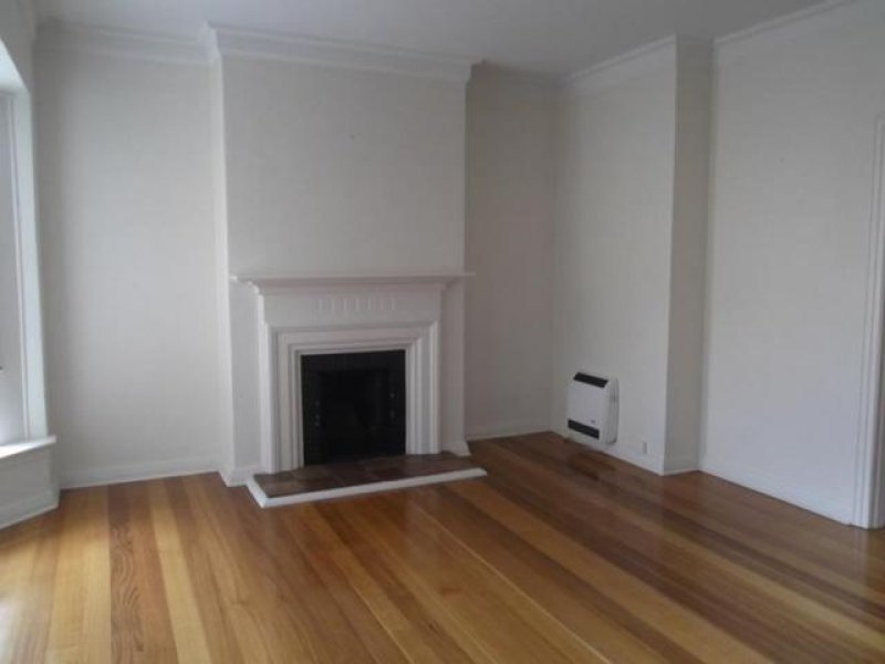 Gallery: 4/304 Dandenong Road