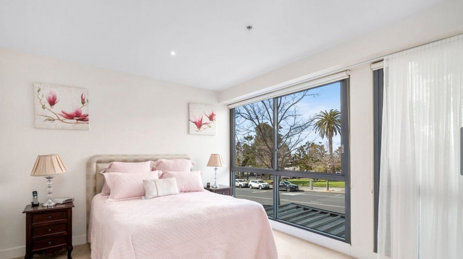 Gallery: 4304/4 Yarra Street
