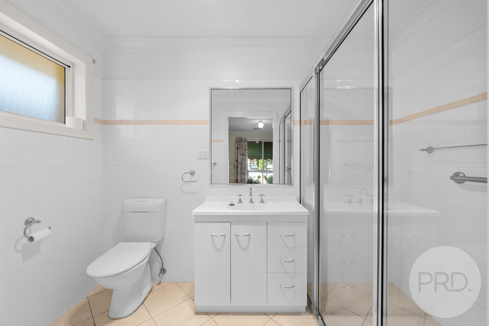 4/305-307 Lake Albert Road KOORINGAL 4