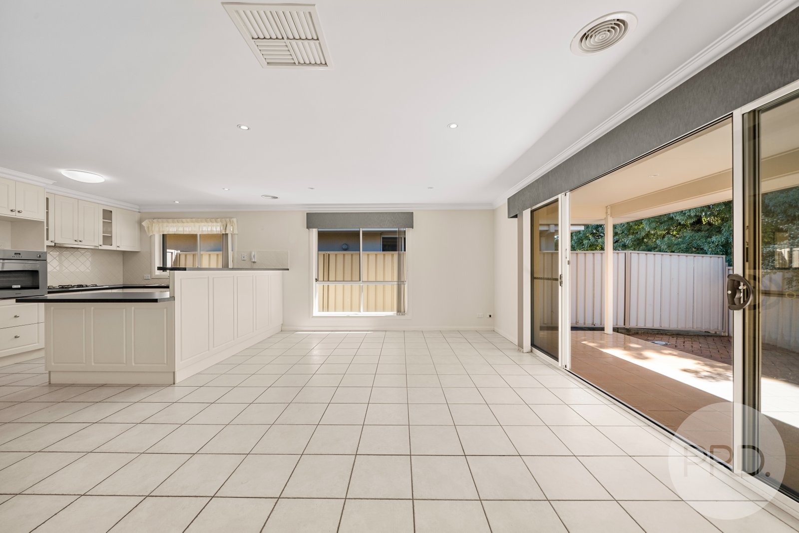 4/305-307 Lake Albert Road KOORINGAL 10