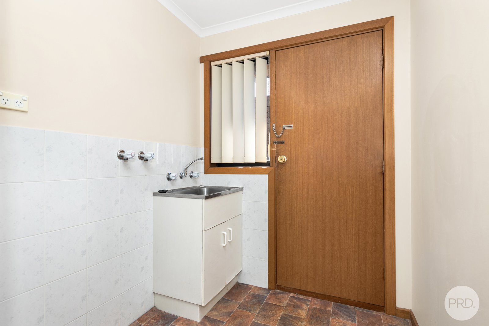 4/306 Rubicon Street SEBASTOPOL 8