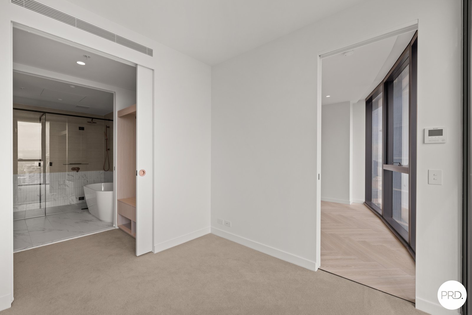 4307/63 La Trobe Street MELBOURNE 4