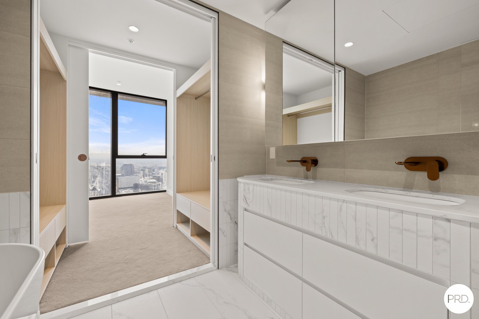 4307/63 La Trobe Street MELBOURNE 5