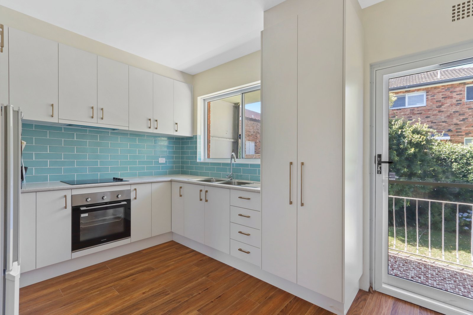 4/31-33 Wonoona Parade East  OATLEY 1