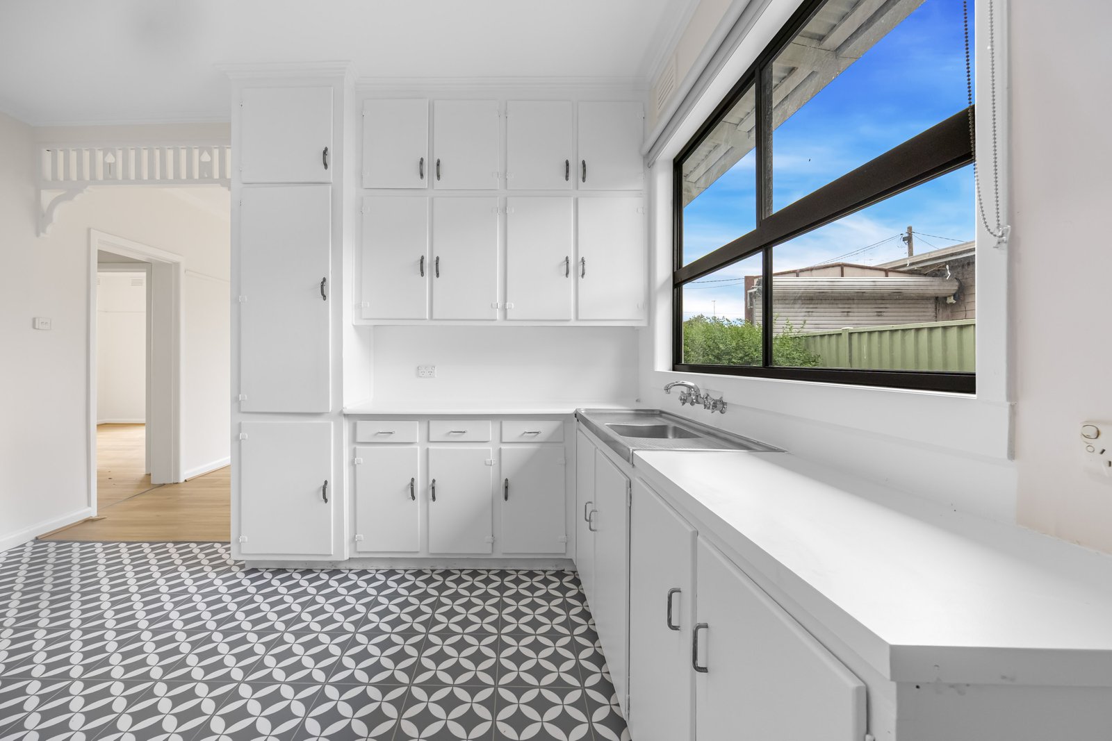 Gallery: 431 Gillies Street North