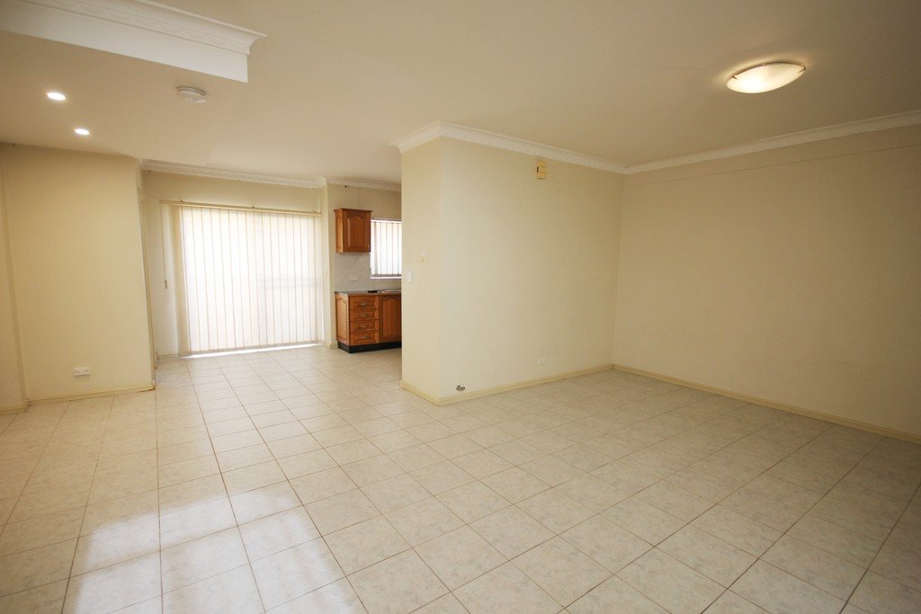 4/31 Loftus Street CAMPSIE 4