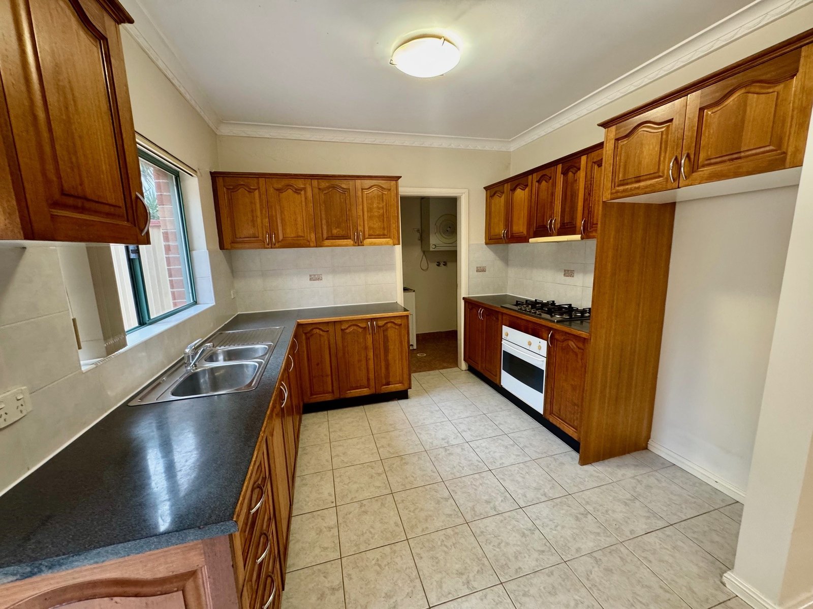 4/31 Loftus Street CAMPSIE 1