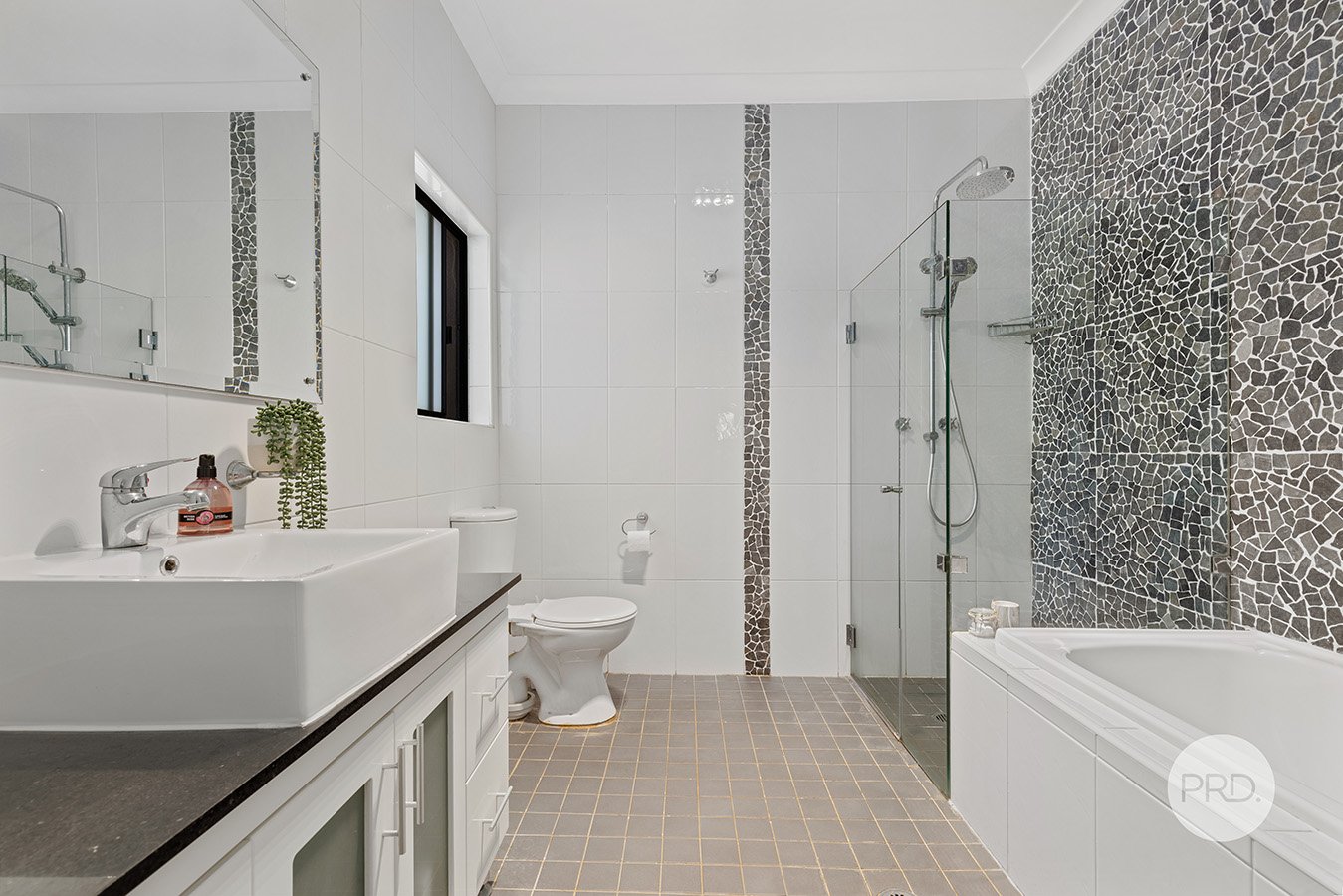 4/32-34 Hardwicke Street RIVERWOOD 12