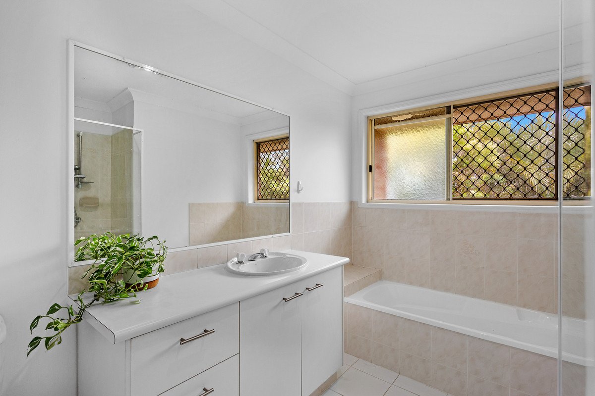 43/2 Cassowary Drive Burleigh Waters 11