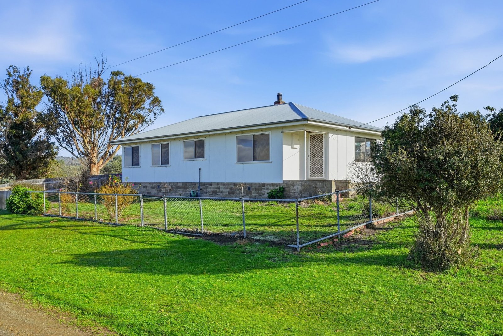 4329 Lyell Highway GRETNA 1