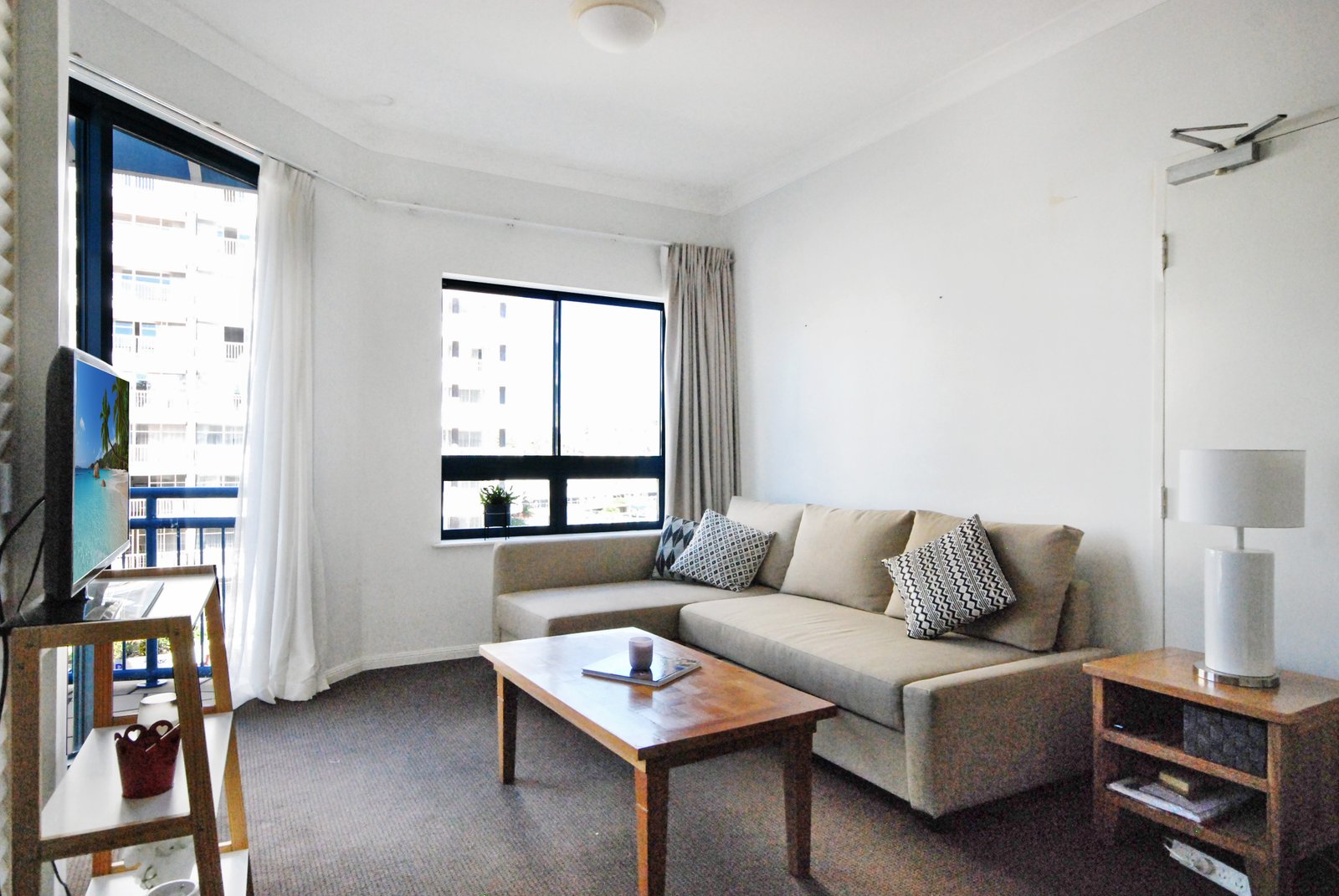 432/99 Griffith Street COOLANGATTA 5