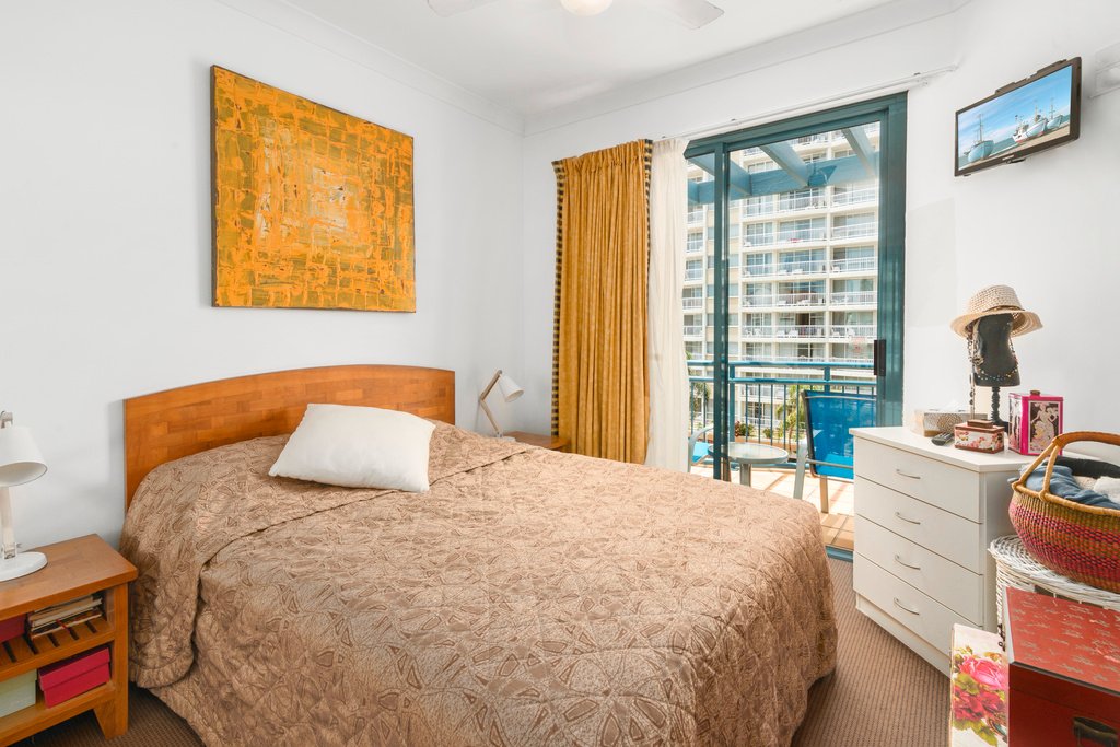 432/99 Griffith Street COOLANGATTA 5